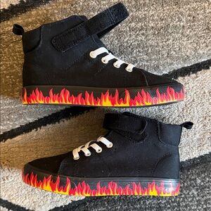 Boys Size 11 Kids Black Flame High-Top Sneakers NEVER WORN